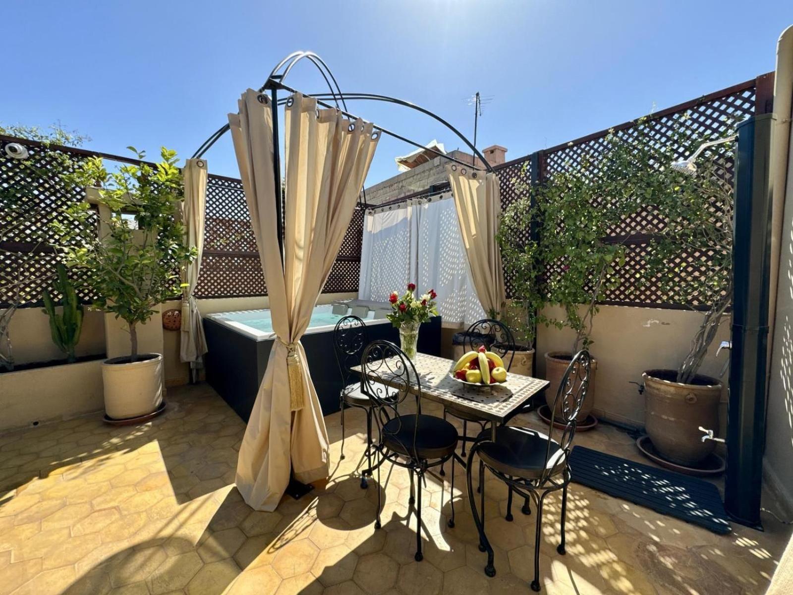Riad Art De Vivre Avec Jacuzzi Маракеш Екстериор снимка